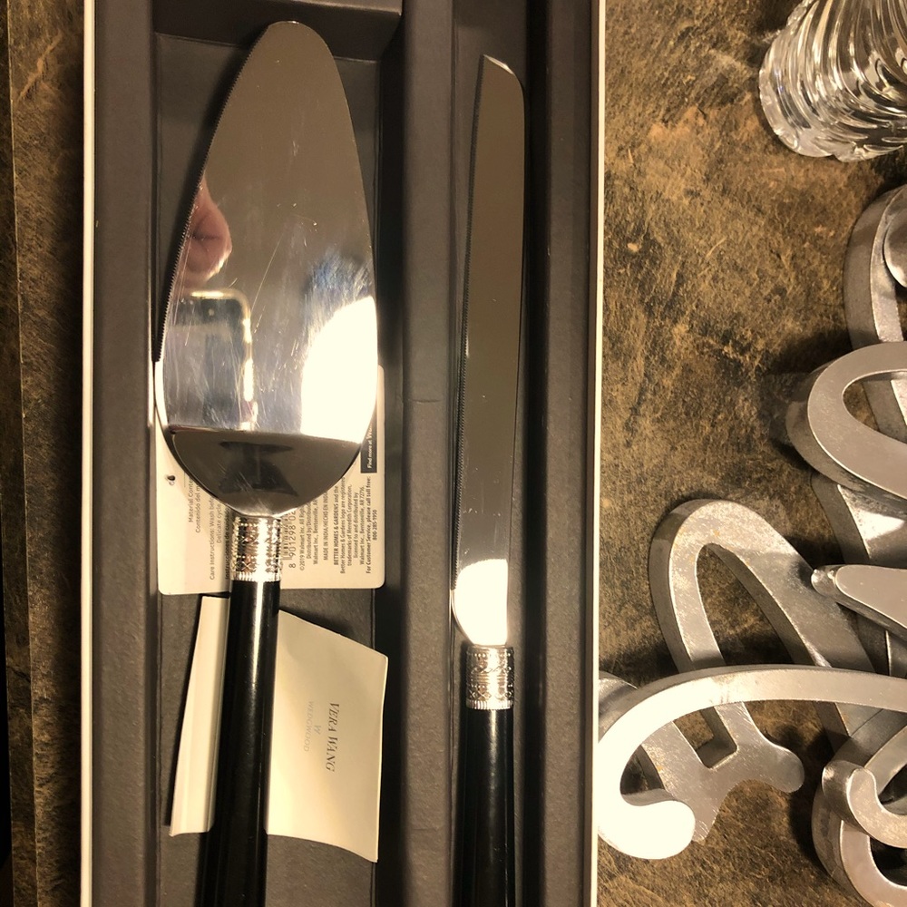 Vera Wang Cake Server set